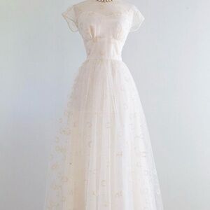 Vintage 1950s Sunburst Wedding Dress